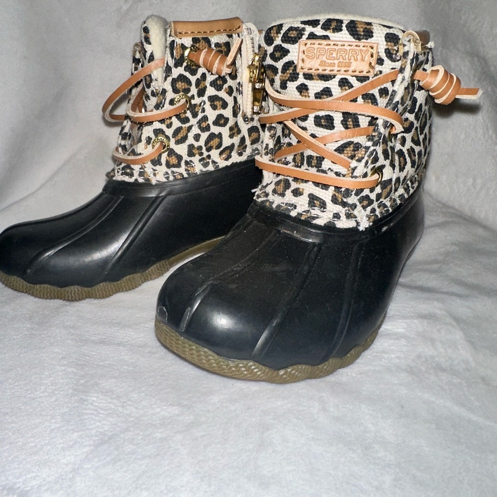 Sperry Kids Black and Tan Leopard Boots